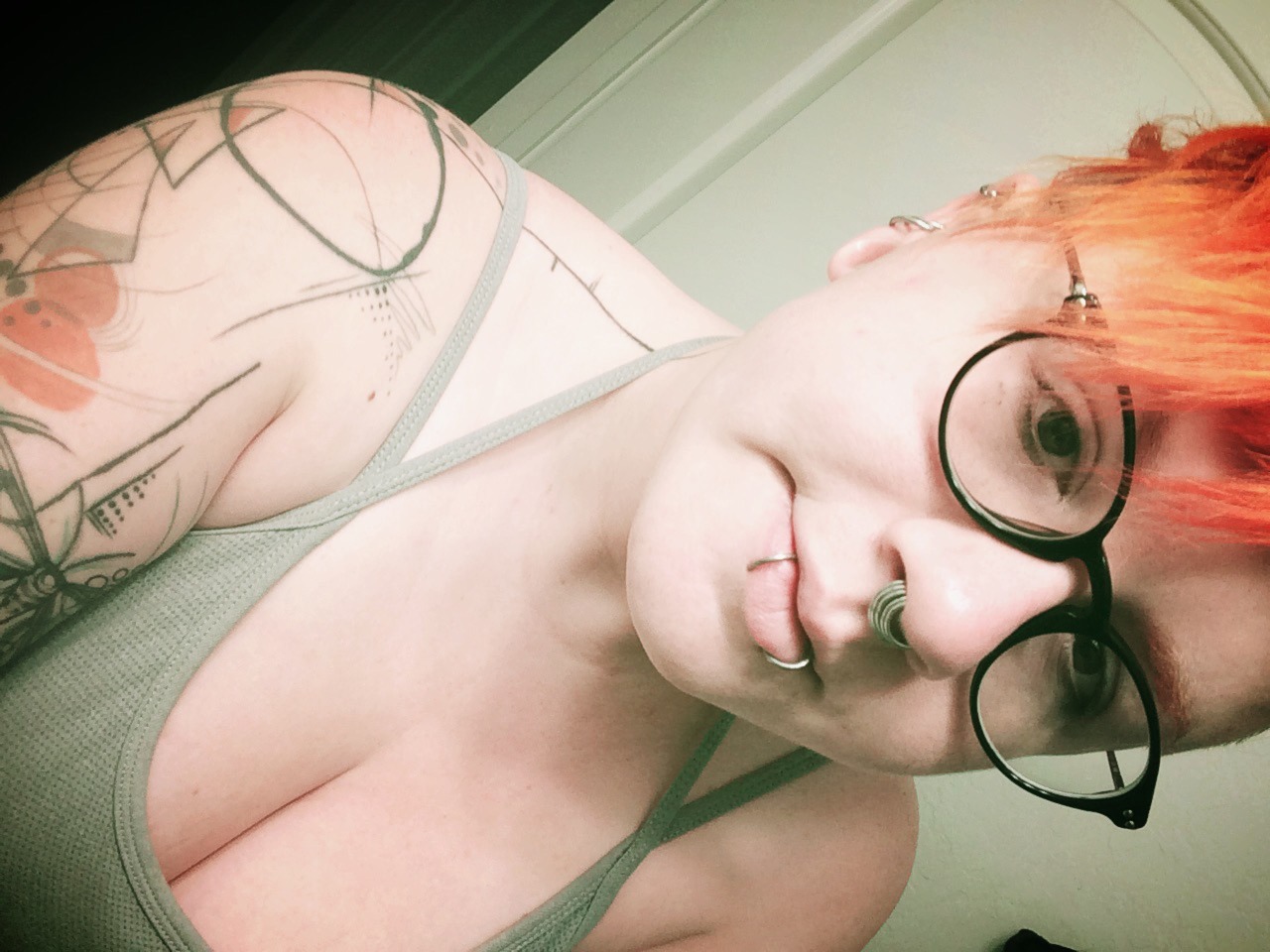waytoomuchinformation:  Fresh outa bed looks.