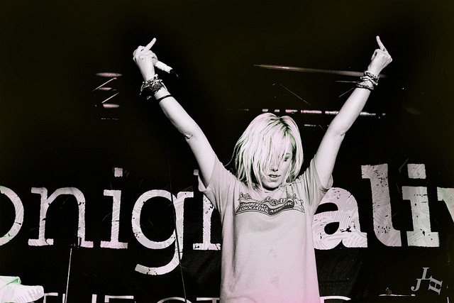 causeyouaremylittlestar:  Jenna McDougall | Tonight Alive 