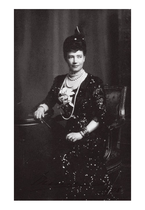 imperial-russia:  Empress Maria Fyodorovna with her sister Alexandra of Wales and