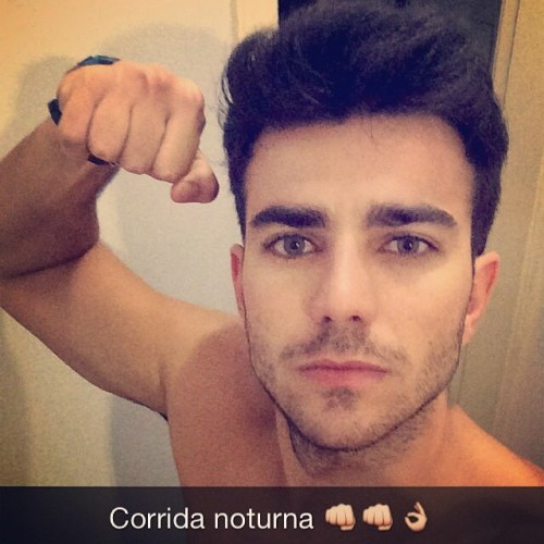 hakunex:  pode correr aqui pra casa q eu deixo moreno