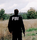 stellagibson:Fox Mulder + FBI jacket