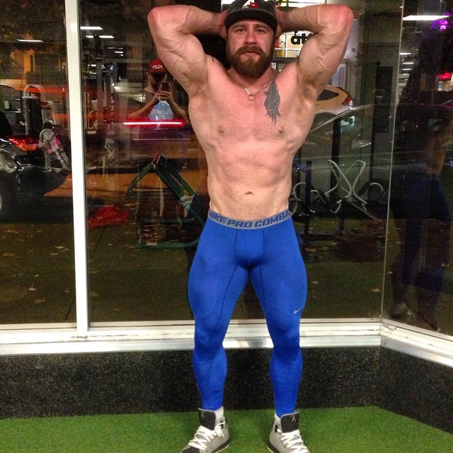 tightgearguys:  TIGHTS DADDY!