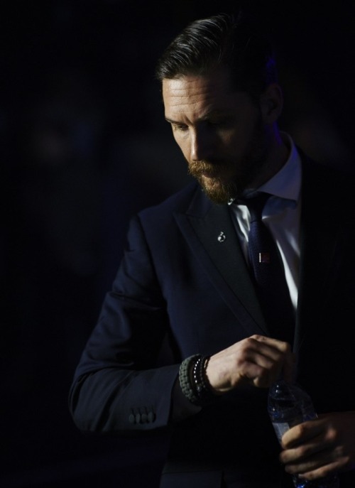 keklik19:Tom Hardy