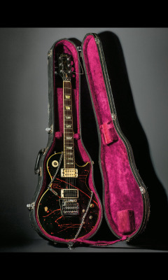 Sexually-Confused-Slayer-Fan:  A Gibson Les Paul Designed By Jeff Hanneman . It Cost