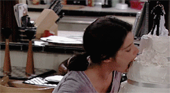 syubsolo:Robin Scherbatsky: How I Met You Mother. Season 9.