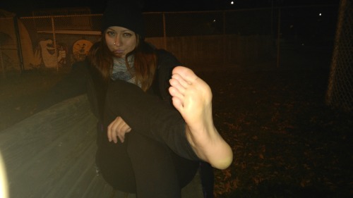 f00tography: f00tography: Vee was a trooper and happily stayed barefoot for the duration of our shoo