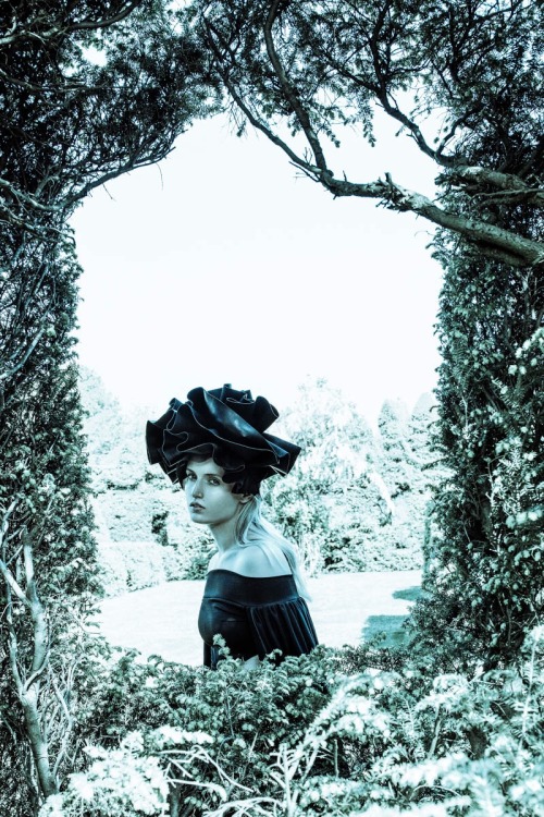 Ph: Holly Burnham  Designer: Bishme R Cromartie  Model: meloknee