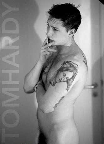 famousmennakeduk:  Tom Hardy