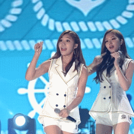 pinkishpetal:  this princess who waved from the start to the end 