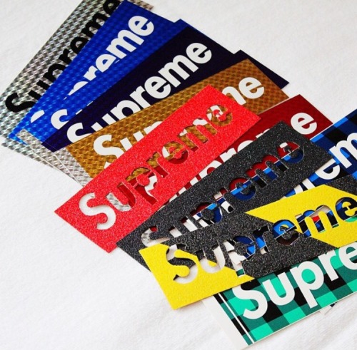 Supreme Stencils/Stickersvia @m_nerdy