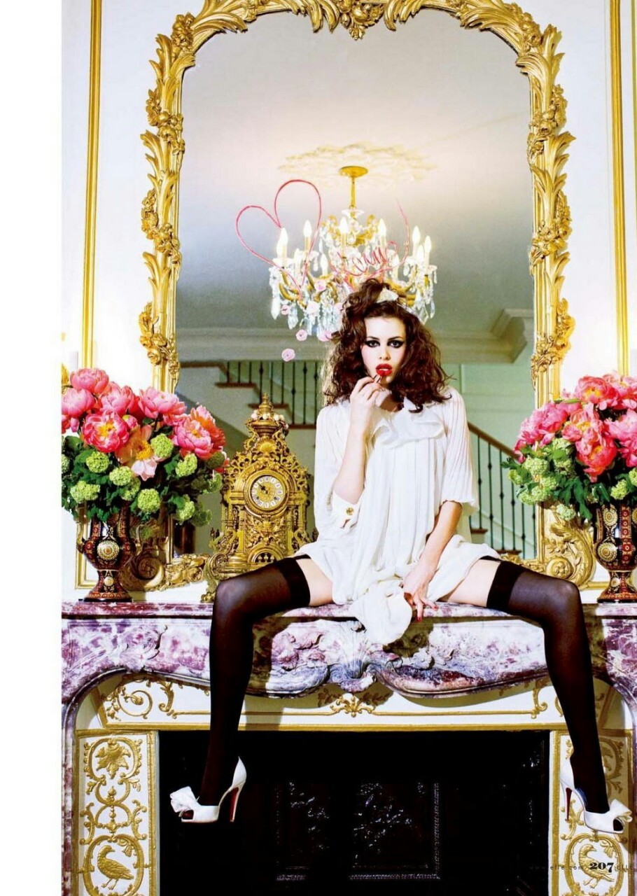 celebhose:  Various photos of Charlotte Kemp Muhl