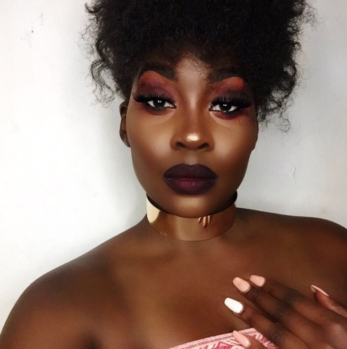 black-girl-makeup:  IG: ella_thaii