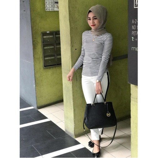 fatins-world: Shvhxdxlim Nurse tetek besar gedik dlm ig