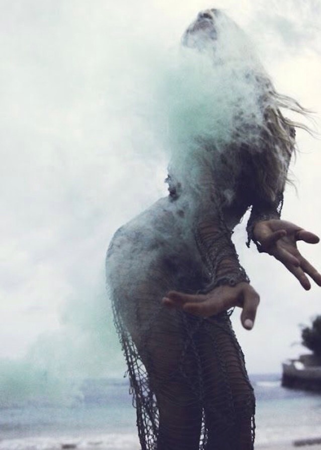 magickal-melancholy:witchydays:Witches, rise for I refuse to let you fall  ✬