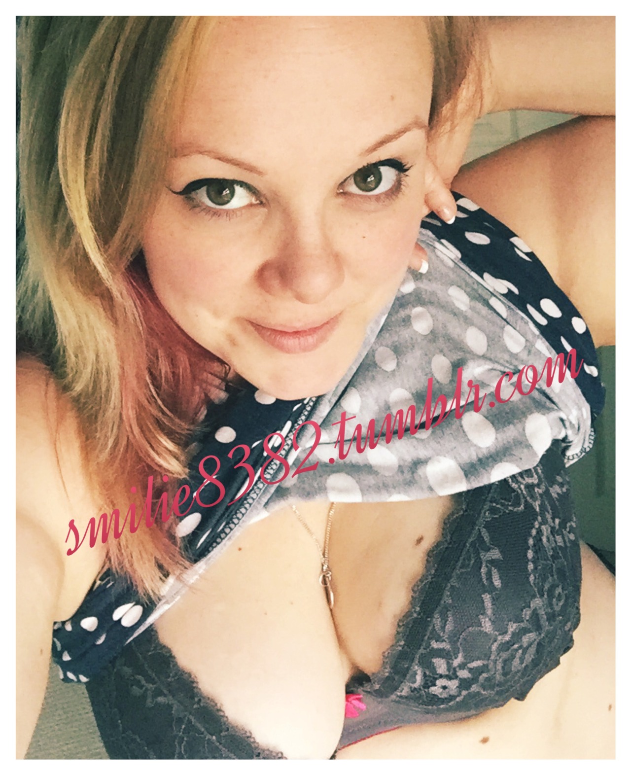 beyondmybedroomdoor:  smilie8382:  Morning darlings. Hope you are all well.  Meow!
