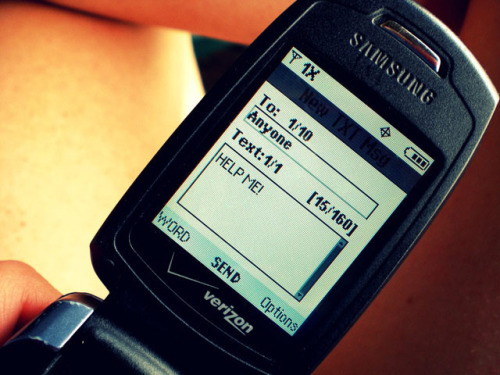“nobody text me in a crisis” - rihanna