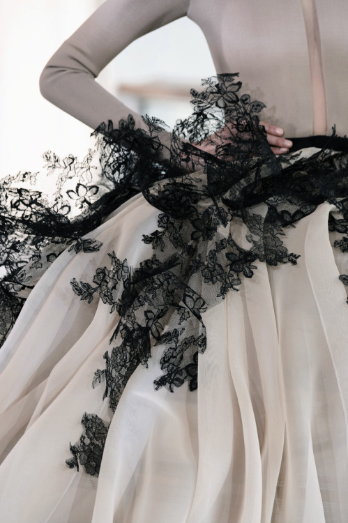 fashioninquality:Detail at Stephane Rolland Couture Spring Summer 2015 | PFW