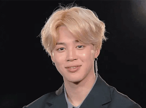 AWWWW JIMINIE IS SO CUTE
