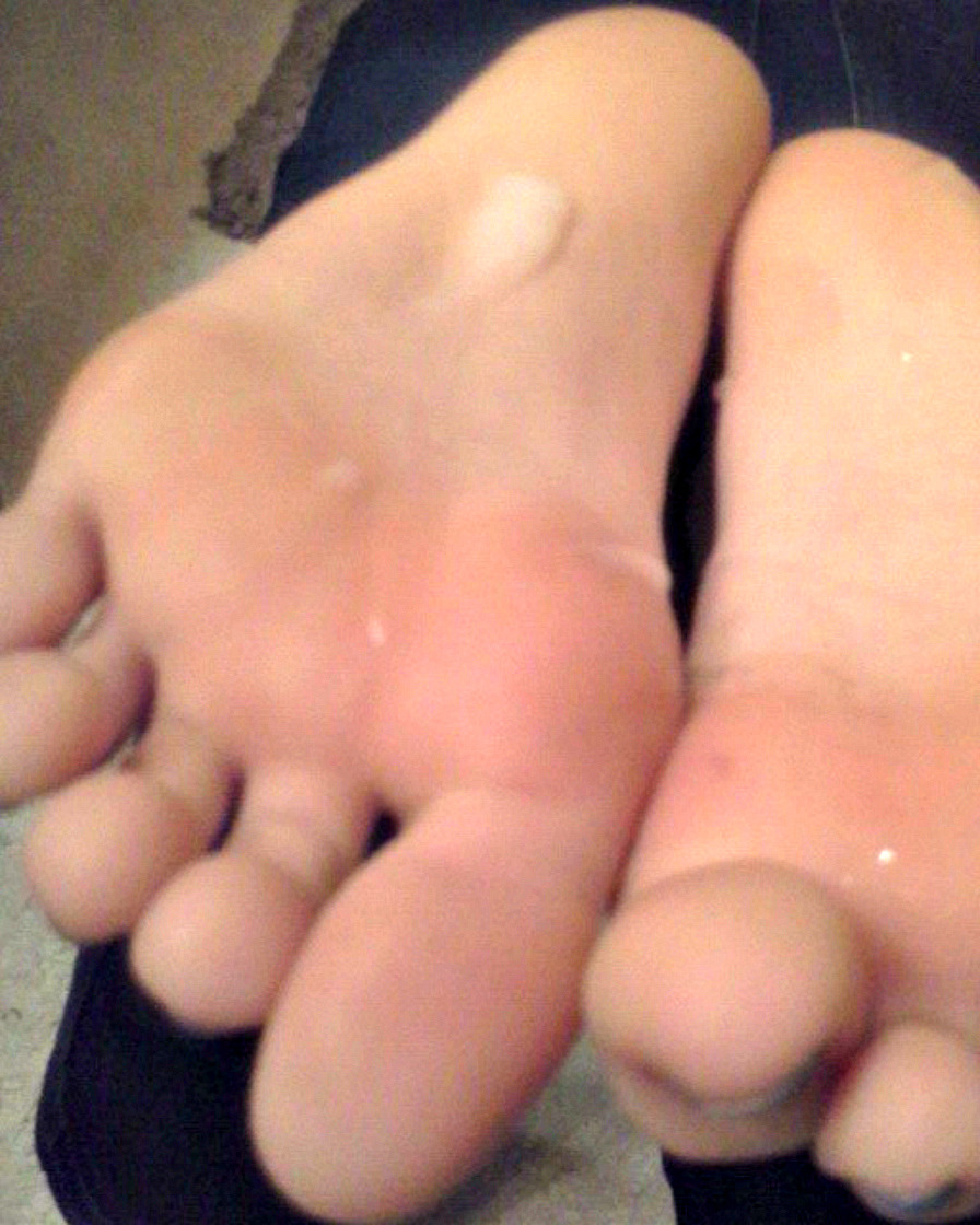 mypetitefeet:  ;3