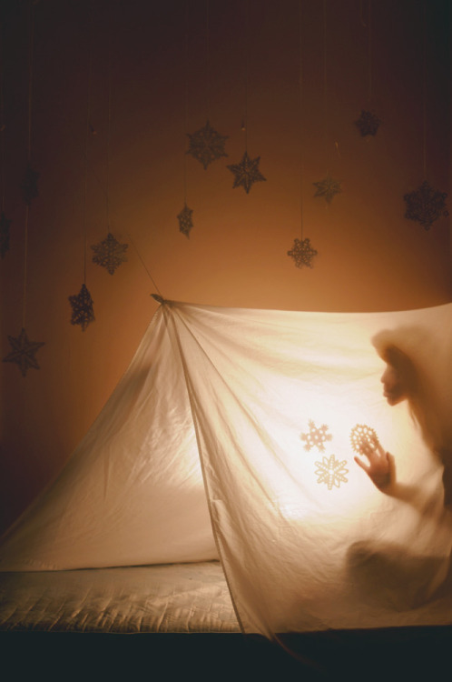 lissyellephotoblog:  “Love, Dark and Deep” Two years ago I was commissioned by Simon & Shuster to shoot the cover for Love, Dark and Deep by Amy McNamara. I was doing a 365 at the time but couldn’t release the images so I posted them