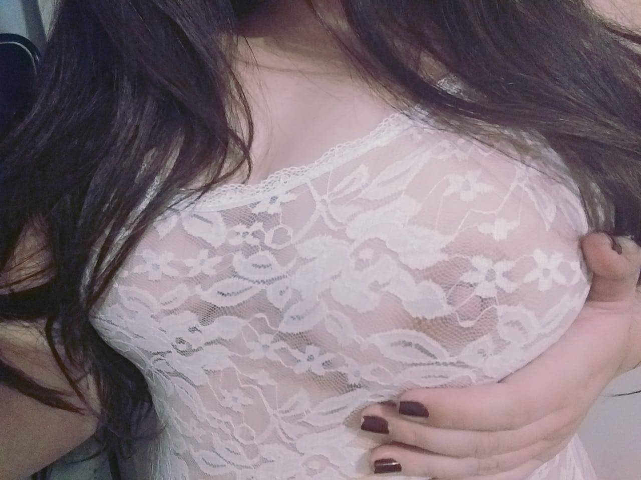 flexpleasures:  Ela tirou umas fotos pra vcs curtirem o fim de semana! :)(📸Foto