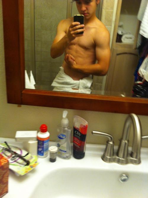 str8bros:  John 18 years old  adult photos