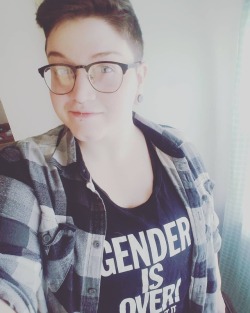 gang-vocals:  It’s trans day of visibility!  Have a selfie of my nonbinary-ass self.  For my trans/nb siblings: I see you and I love you every damn day. ♡ #genderisover