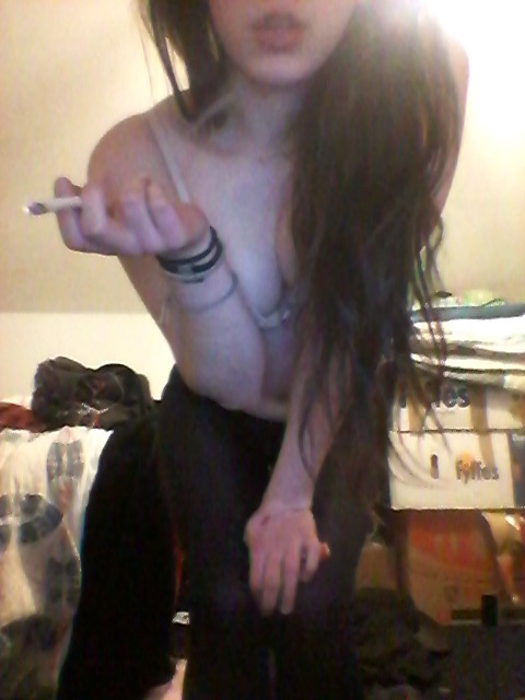 fallfartherdowntherabbithole:  kingdomofvagina:  Happy TT everyone!  <3