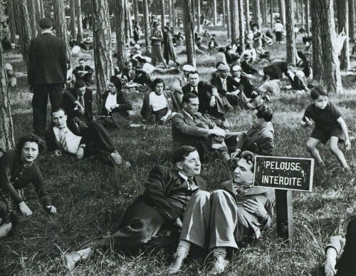 Pelouse interdite, Bois de Boulogne, 1936.