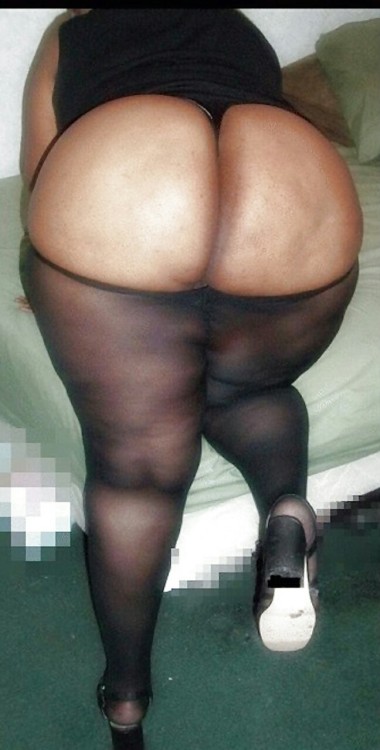 blackbootybonanza:  All that ass!