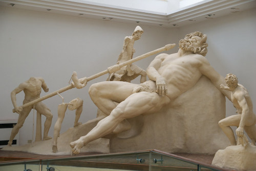 carloskaplan: Grupo escultórico con Ulises cegando a Polifemo, descuberto en 1957 na villa de Tiberi