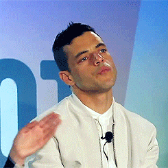 pettywoman: When you’re pretending to pay attention in class, but you’re actually
