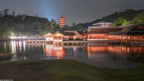 (via Itsukushima Shrine At Night)