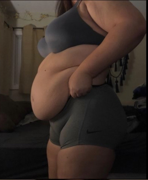sammystuffedandsapphic:Her posture in the last one says “yep. This is where we’re