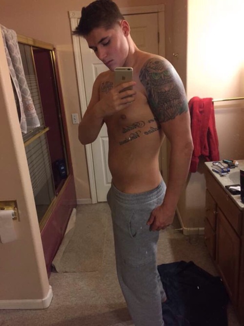 gay-trade-69:  Remember Ethan? Here are his pics. I just forgot to post them  yupppp