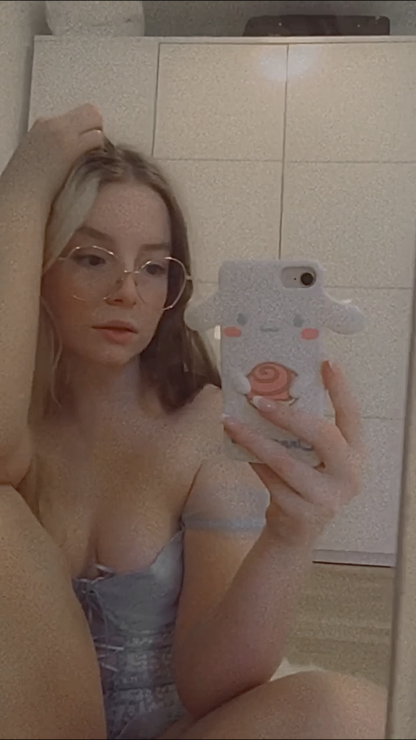 angelbumbum:✨ my presence sweet and my aura bright ✨