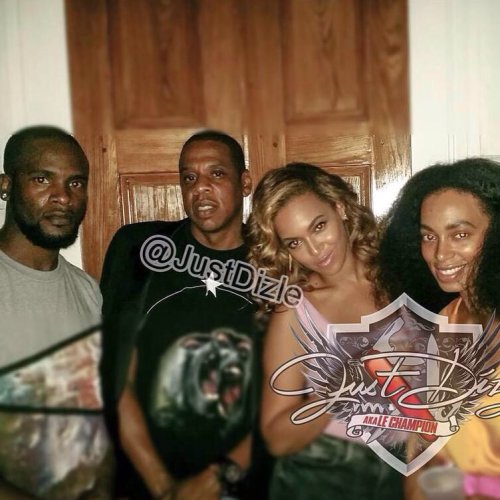 yoncebcarter:  Beyoncé, Jay Z & Solange with a DJ in New Orleans (July 4)
