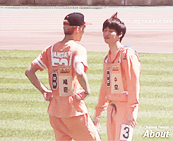 yixning:  when a wild suho appears and starts dancing to growl 