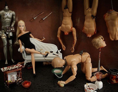 thepunkmummy:  Barbie gone bad……. 