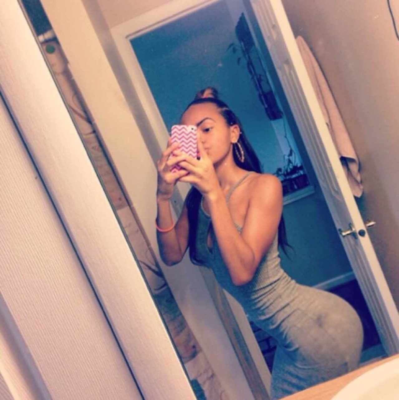 b00tyb00tyy:  Tiana 😍😋 , Ladies keep submitting 😍
