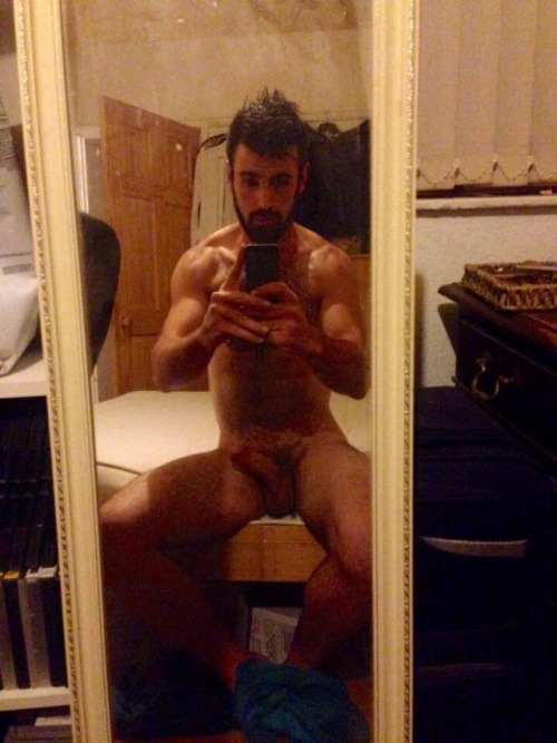 exposedstraight: Ieuan