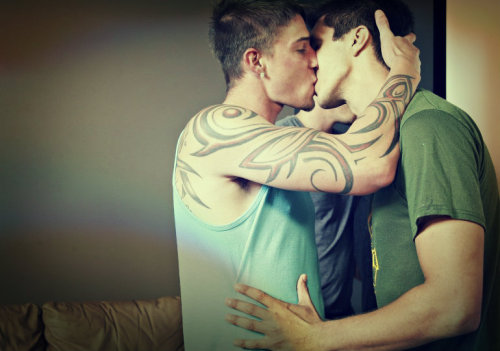 simplyhomosexual:  So Homo