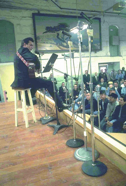 smoky-sumis-cafe:Johnny Cash at San Quentin