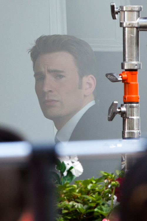 rey-leia: Chris Evans and Emily VanCamp after filming a funeral scene for ‘Captain America: Civil War’ 