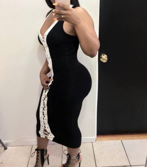 Porn jaiking:  reddiskinghomie:  Ms Thick!  Follow photos