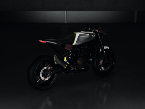 Husqvarna 701 via DERESTRICTEDMore bikes here.