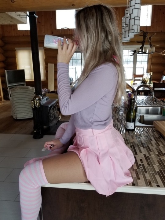 sunshine–babydoll:  Sitting pretty, being porn pictures