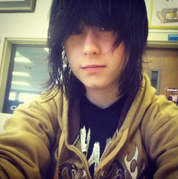 thxdxpths:  i was honestly way cuter when i was younger x3