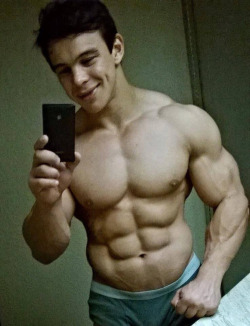 ocmscl:  Dr. Wannabe: musclemex:  David Higuera