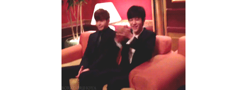 boradorihoya:  the split seconds difference between myungsoo and L 
